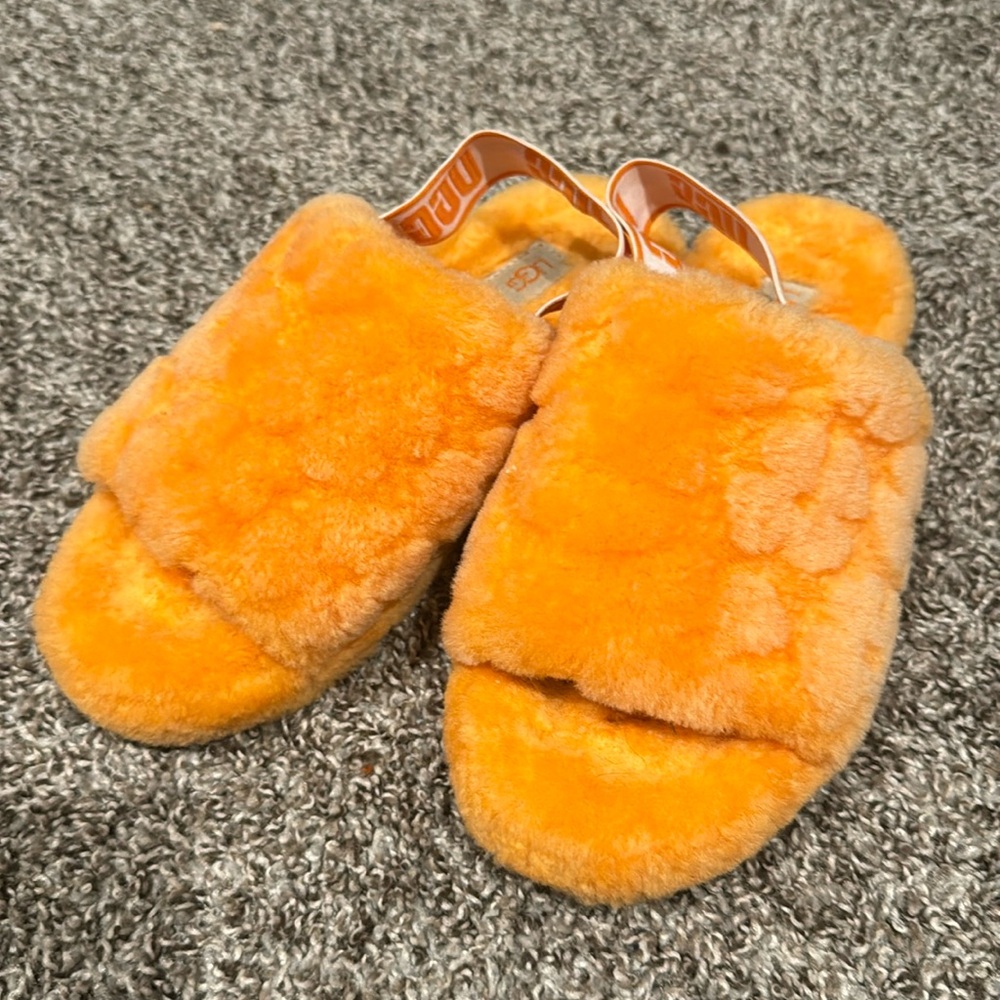 Ugg Fuzzy Sandal